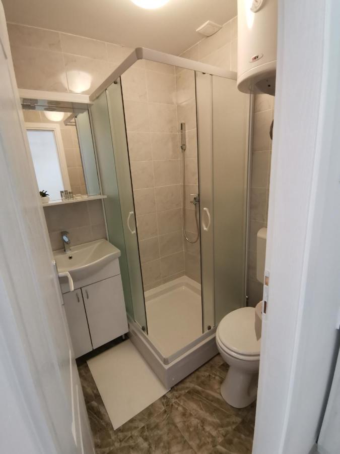 Ris Central Apartments Novi Sad Esterno foto