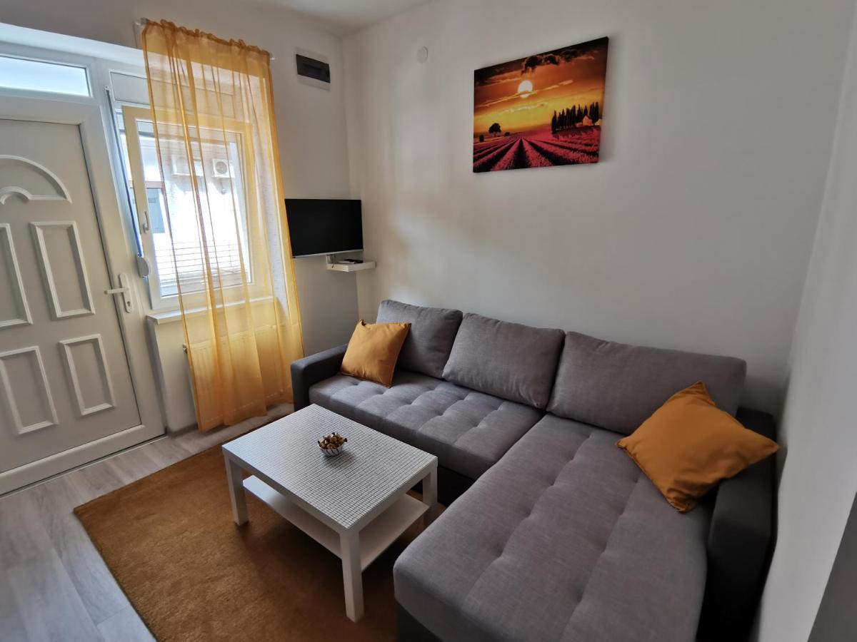 Ris Central Apartments Novi Sad Esterno foto